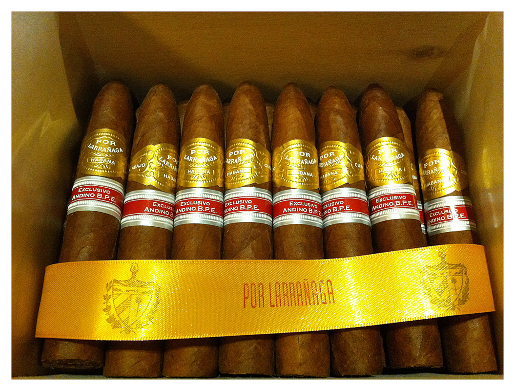 cuban cigar website :: por larranaga - 雪茄123