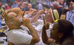 2015古巴烧雪茄烟灰比赛