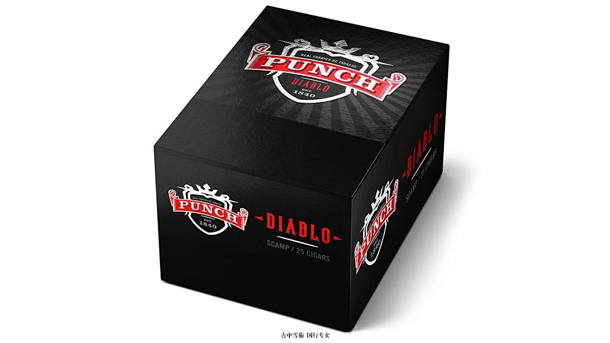 Punch Diablo Scamp 是该品牌的三种尺寸之一，尺寸为 6 1/8 英寸 x 50 环规。