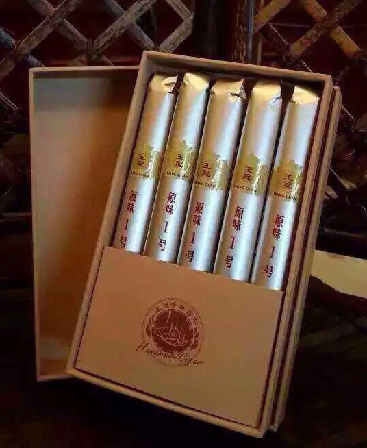 王冠 原味1号 英文全称:Wangguan Original No.1 Half‑bound Cigar
